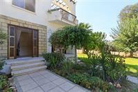 Follow The Sun Polis Exterior photo